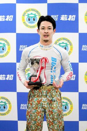 　自身２回目の優勝を飾った雑賀勇貴