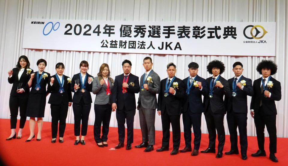 　優秀選手表彰式典に参加した受賞選手たち