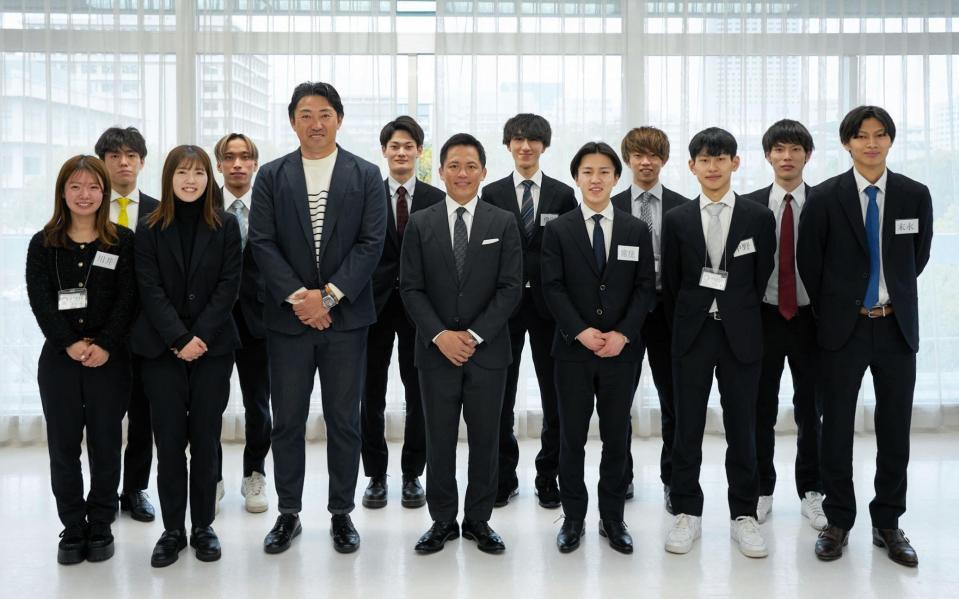 トップルーキー講習会に出席した選手たち