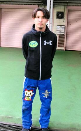 　エース格の７２号機を獲得した鈴木章司