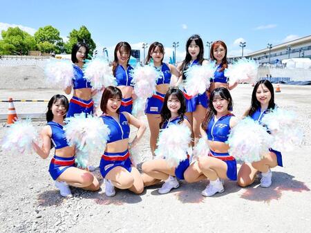 　ＦＥｇｉｒｌｓ（後列左から）Ｓａｉ、Ｈｉｒｏｋａ、Ｈｉｎａ、Ａｙａｎａ、Ｋｏｋｏｒｏ（前列左から）Ｋａｒｅｎ、Ｙｕｋａｋｏ，Ｈｉｍｉｋａ、Ｋｏｋｏｎａ、Ｌｙｎｎ