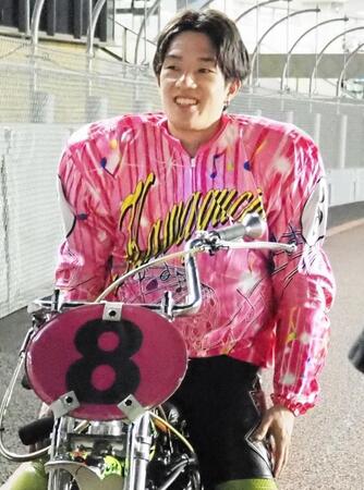 　ライバルの佐藤励に１６メートル差で圧勝した黒川京介