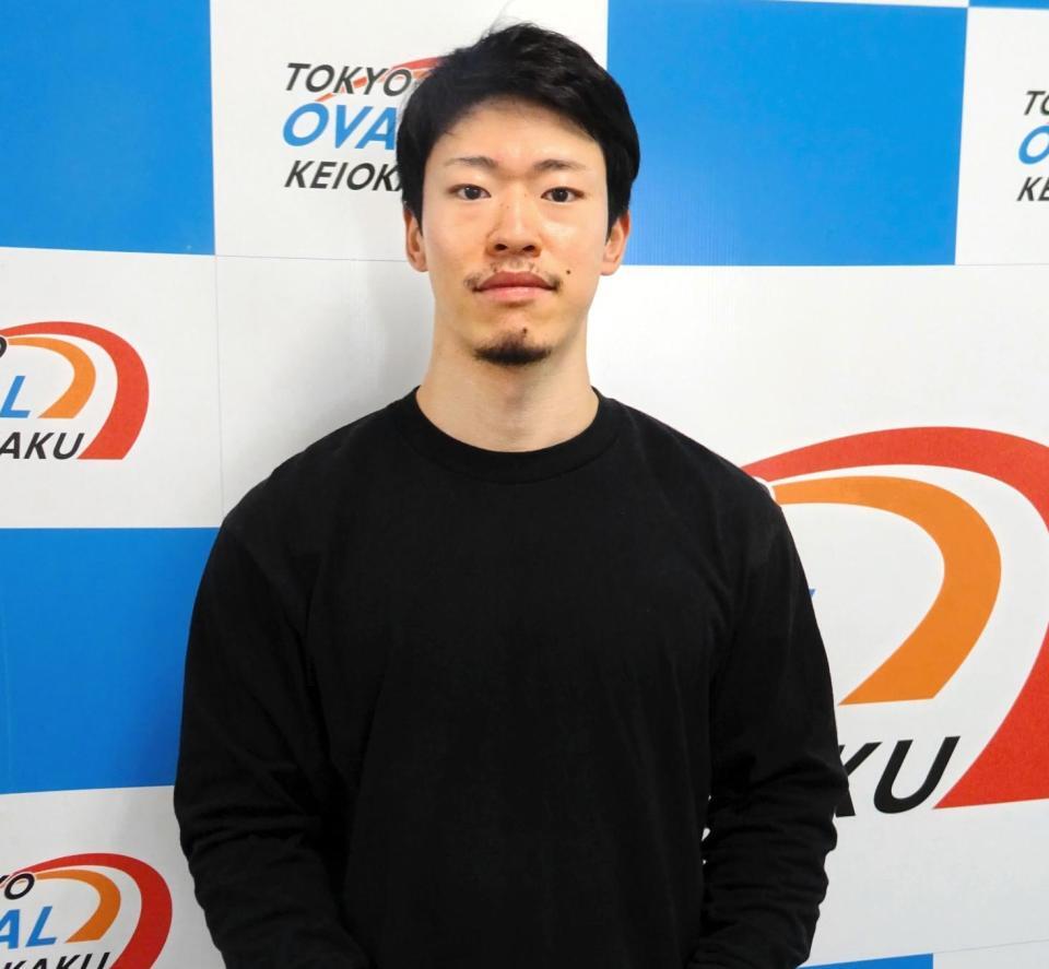 　番手から抜け出しを狙う大川剛