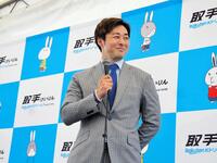 　トークショーで笑顔を見せる平原康多氏