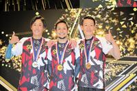 　左から２位峰、１位佐藤、３位茅原（撮影・金居みつよし）