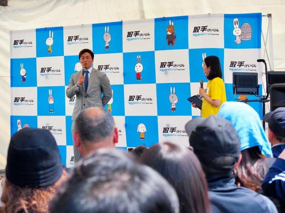 　トークショーに臨んだ平原康多氏