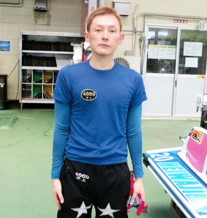 　まくり差しで白星発進を決めた井上茂