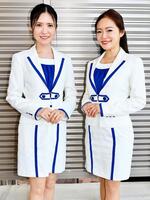 　岸和田競輪でアテンドレディーを務める佐々木もえさん（左）、井畑奏子さん