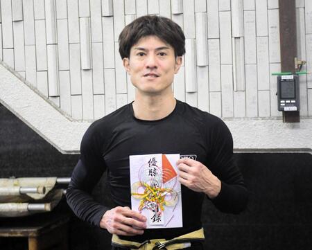 　４コースからまくりでＶを達成した浜崎直矢