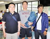 　２５日の防府競輪がラストランだった椿佳友（中央）