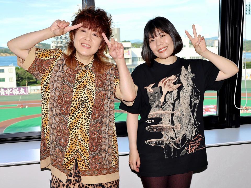 　イベント出演で玉野競輪を訪れたナ酒渚（左）とカーネーションの吉田結衣