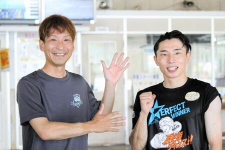 　Ｇ１初勝利を飾った前原大道（写真左）と師匠の吉田拡郎