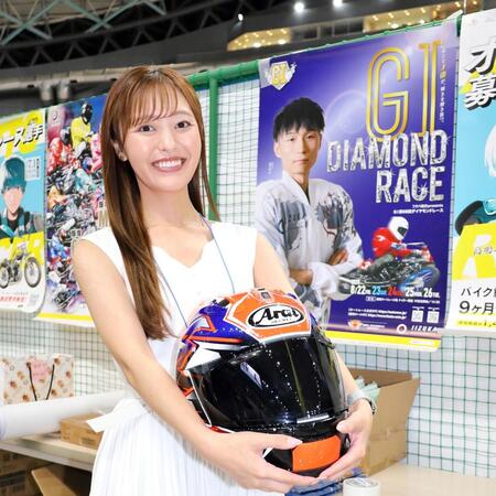 　飯塚オートＰＲブースで活動中のＲＵＫＡ