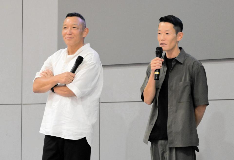 　軽妙なトークで会場を沸かす三宅伸氏（左）と茅原悠紀（撮影・金居みつよし）