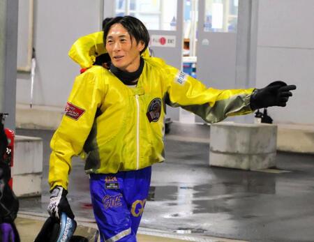 　隙を逃さずＶ取りに燃える峰竜太