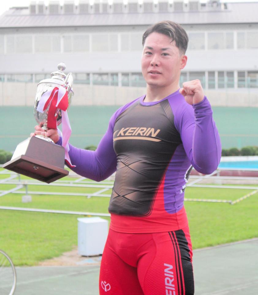 Ｓ班となってから初めての記念優勝を手にした犬伏湧也