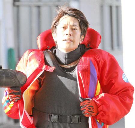 　乗り心地の良さに満足顔の篠崎元志