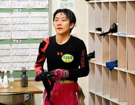 　初日１走目でインから白星をつかんだ山口晃朋