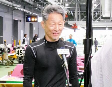 　峰竜太を抑えての勝利に笑顔の江口晃生