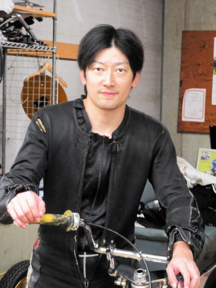 　エンジンが上向いている古木賢