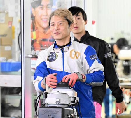 　回転調整で上積みを狙う浜野谷憲吾