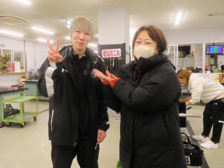 　川野芽唯と徳増さん