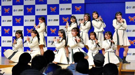　ボートレース三国で今年初ライブ中のほくりくアイドル部