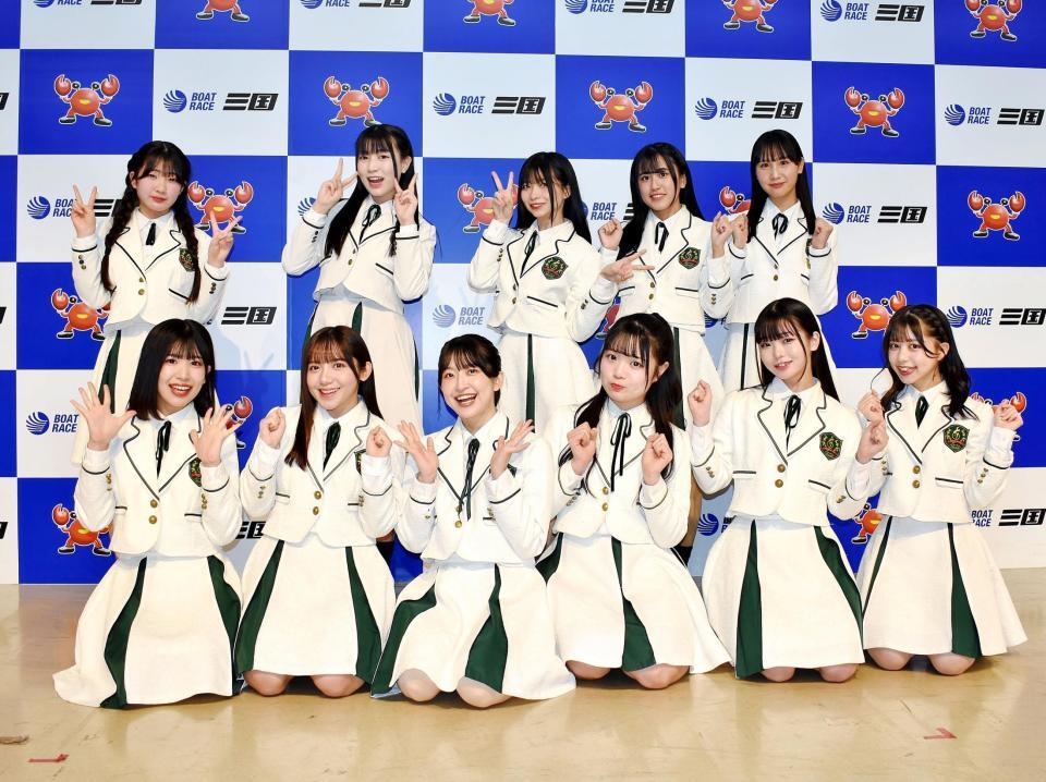 　ほくりくアイドル部（後列左から）藤沢くるみ、澤田萌南、羽場朱里、佐古真莉亜、辰巳未来春（前列左から）荒井那奈、有松来未、松井祐香里、山崎真央、土井颯愛、南葵