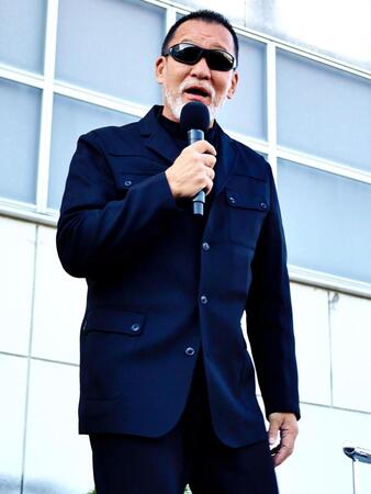 和歌山競輪でトークショー中の蝶野正洋