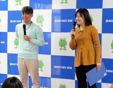 ＳＧを優勝した地でトークショーを行った平本真之（左）