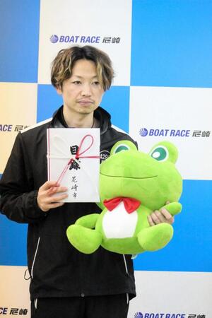 地元で通算１５００勝を達成した稲田浩二