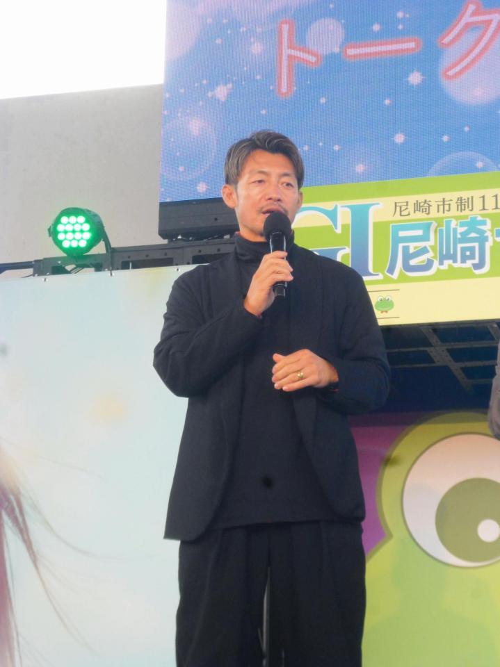 尼崎ボートでトークショーを行った鳥谷敬氏