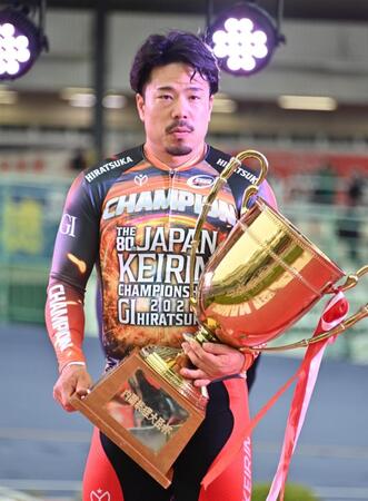 日本選手権競輪を制した古性優作