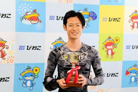 ３年３ヶ月ぶりの優勝を飾った金子萌