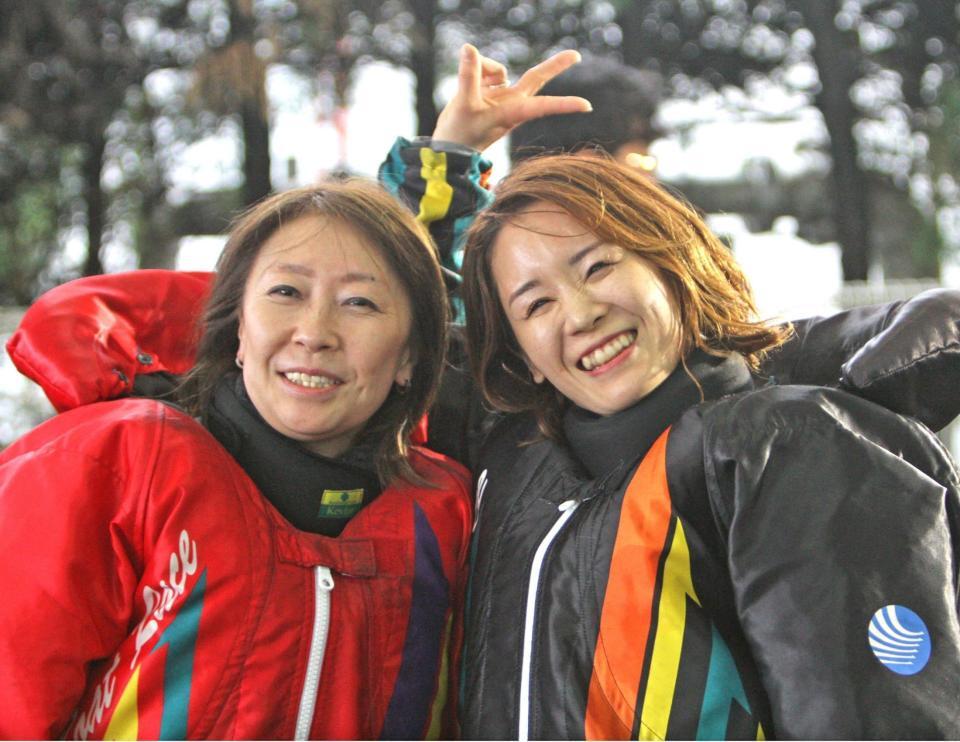 共に優出を決めた中里優子と笑顔をみせる前田紗希（右）