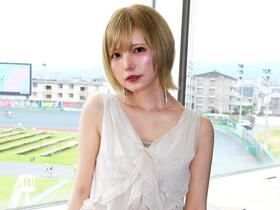 岸和田競輪を訪れた益若つばさ