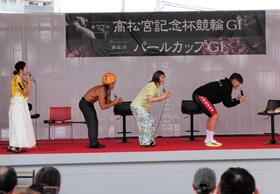 “エアサイクル”でトークショーを盛り上げた糸井嘉男氏（右）