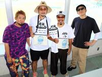 和歌山競輪でライブを行った関西元気放電協会（左から）ふぁんく、サイクロプスようすけ、歩歩、ＢＩＮＧＯ