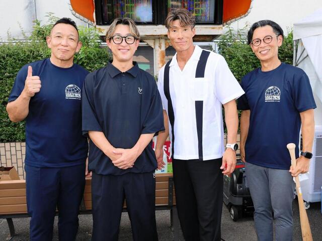 トークショー出演者（左から）三宅伸氏、今成亮太氏、糸井嘉男氏、三橋政弘氏