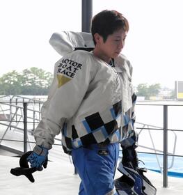 初日に連勝発進を決めた関浩哉