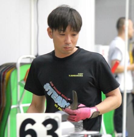 機２連対率50％の63号機を引き当てた地元の桑原悠