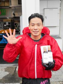 今年５回目の優勝を飾った新田泰章