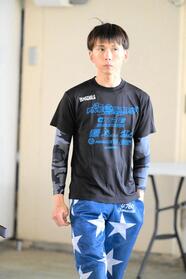 初日を連勝とした山崎郡