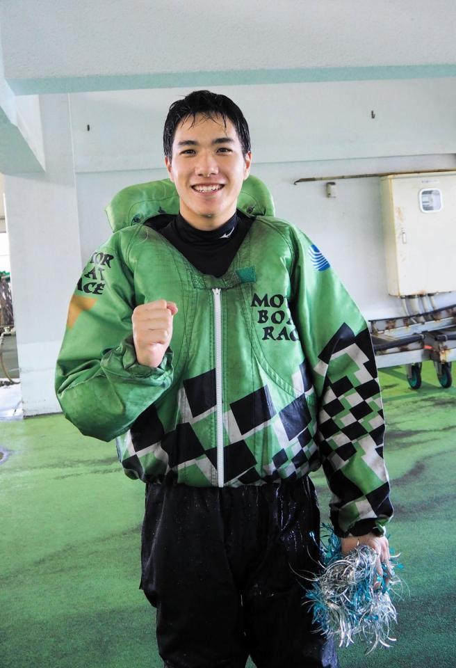デビュー初勝利を挙げ水神祭を行った直後の田中大輝