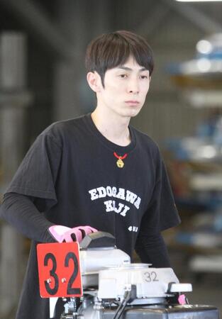 ３２号機に手応えを感じる河野真也