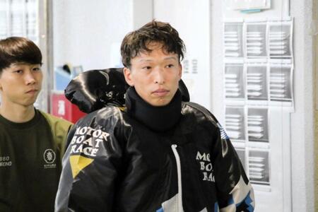 村岡賢人
