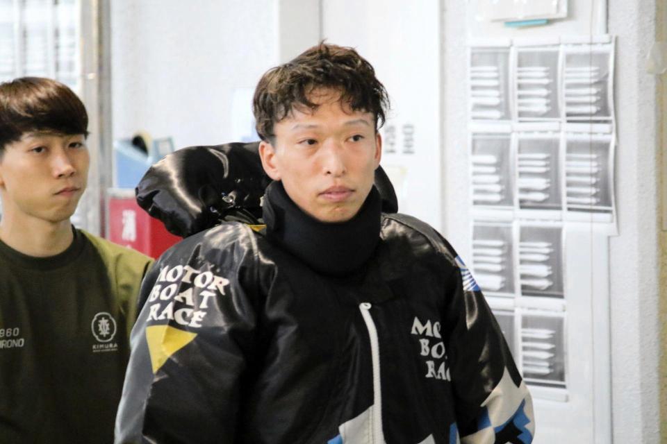 村岡賢人