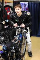 武邦彦さん通夜しめやかに ユタカ声詰まらせ「元気に戻ってきてくれる