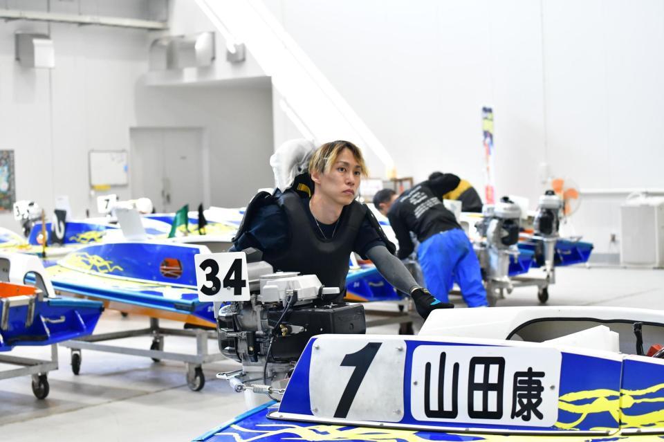 「エンジンはいい部類だと思う」と３４号機を高評価する山田康二