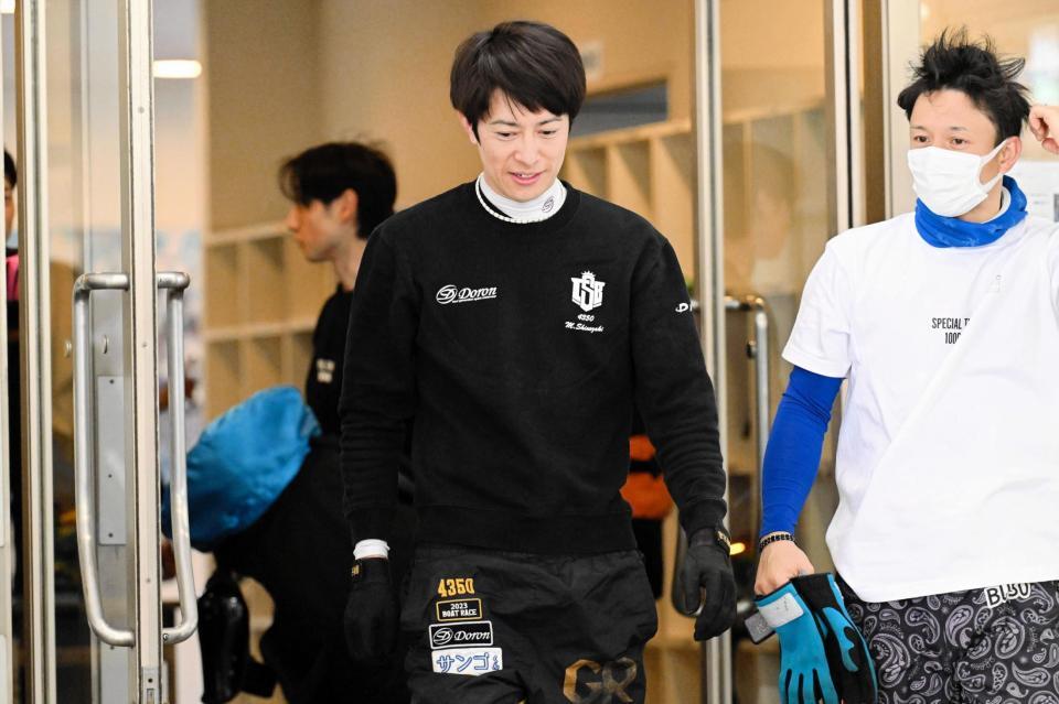 ３日目にシリーズ初白星を獲得した篠崎元志